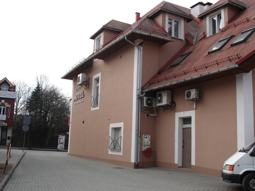 Hotel U Michalika Pština Exteriér fotografie